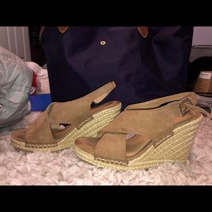 Apt. 9 Wedges Size 6.5